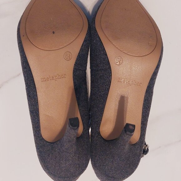 Dark gray pumps - Picture 6 of 6